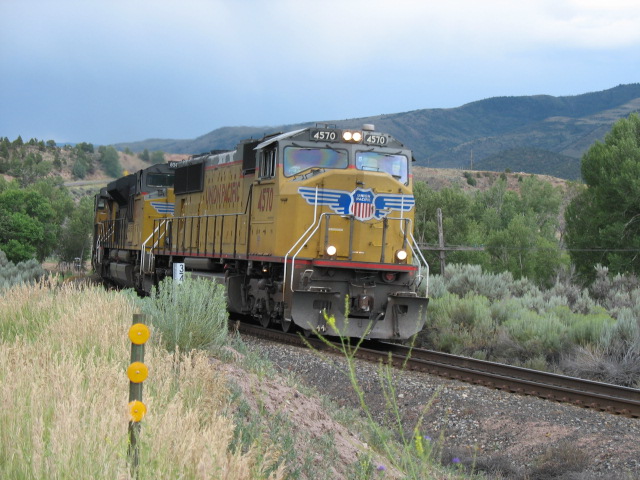 Train near Bond, CO